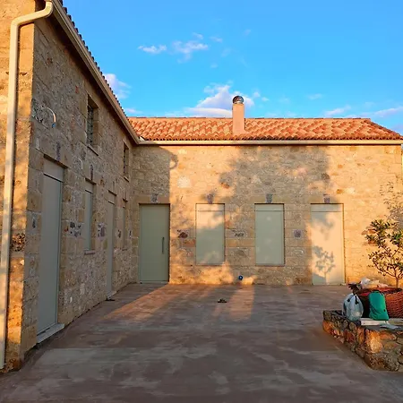 Aloni Retreat Proastion (Messenia)
