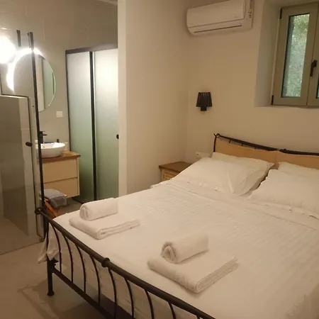 Aloni Retreat