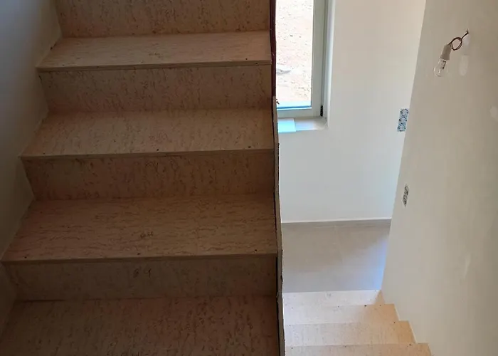 Aloni Retreat Proástion