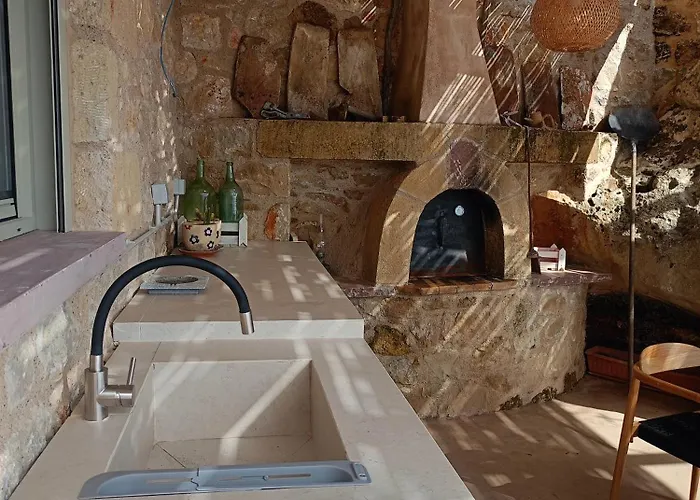 Aloni Retreat